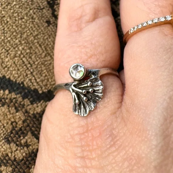 Sterling silver and abalone shell ring. - Picture 5 of 11